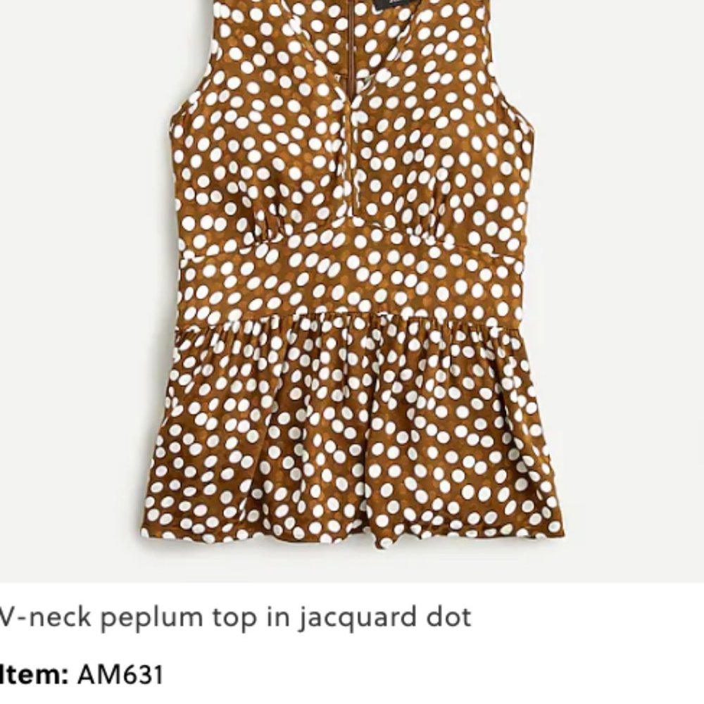 NWT V-neck peplum top in jacquard dot